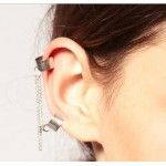Just Acces Stab Chain Earcuff Just Acces Stab Chain Earcuff