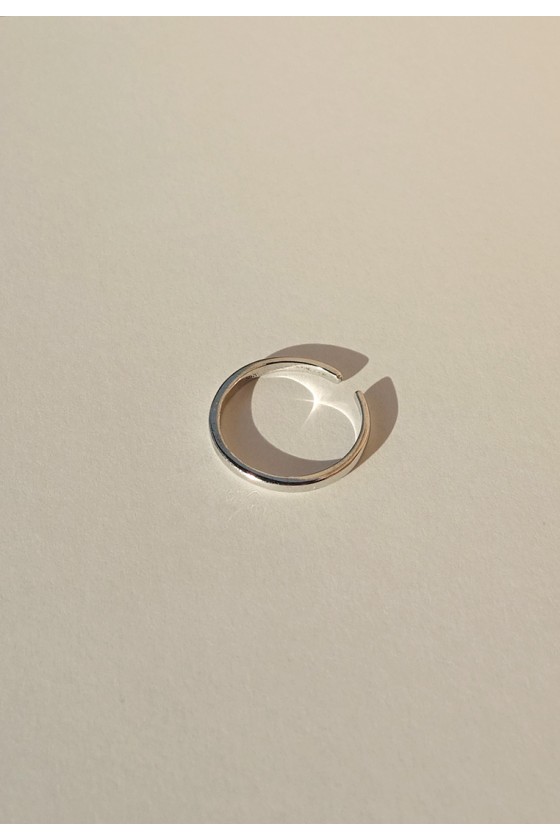 Classic Band Ring  (Sterling Silver)