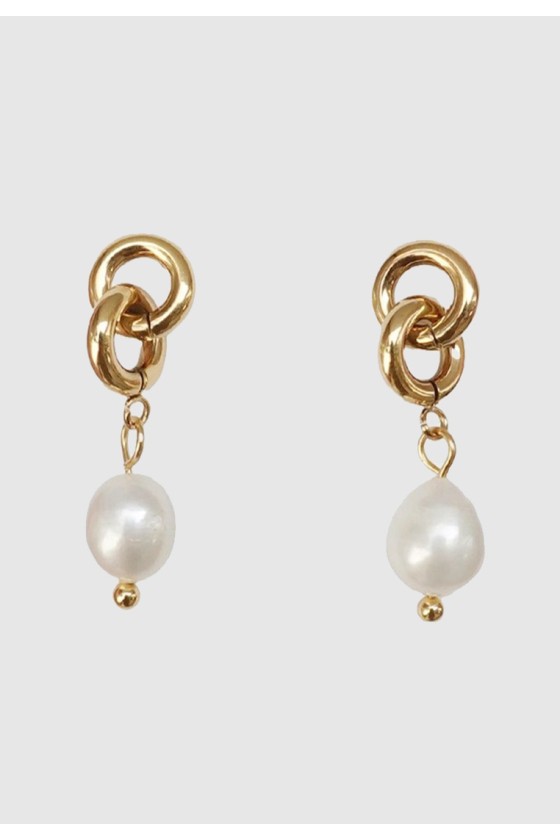 Isla Pearl Earrings