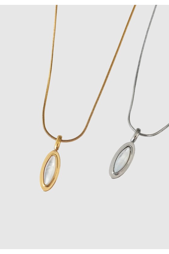 Elara Mother-of-Pearl Necklace