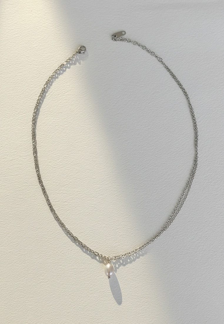 Aeris Grey Pearl Necklace Aeris Grey Pearl Necklace