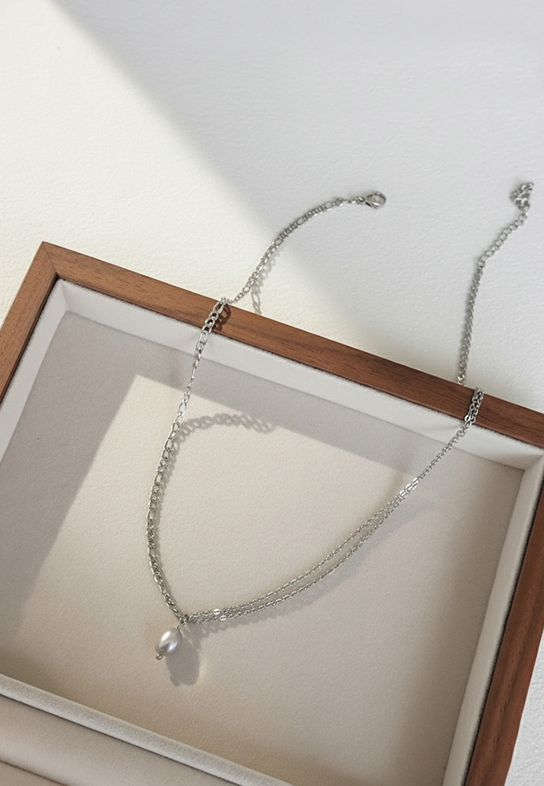 Aeris Grey Pearl Necklace Aeris Grey Pearl Necklace