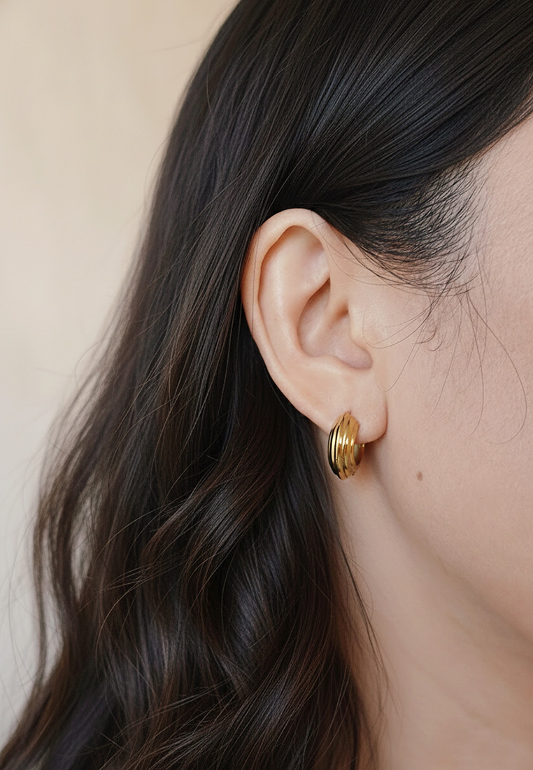 Linear Ribbed Hoop Earrings Linear Ribbed Hoop Earrings