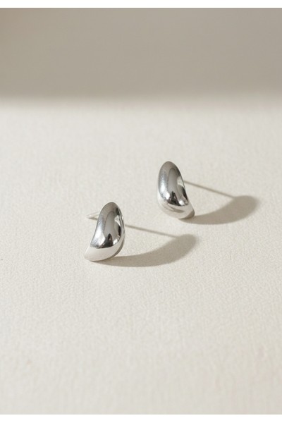 Liquid Curve Stud Earrings