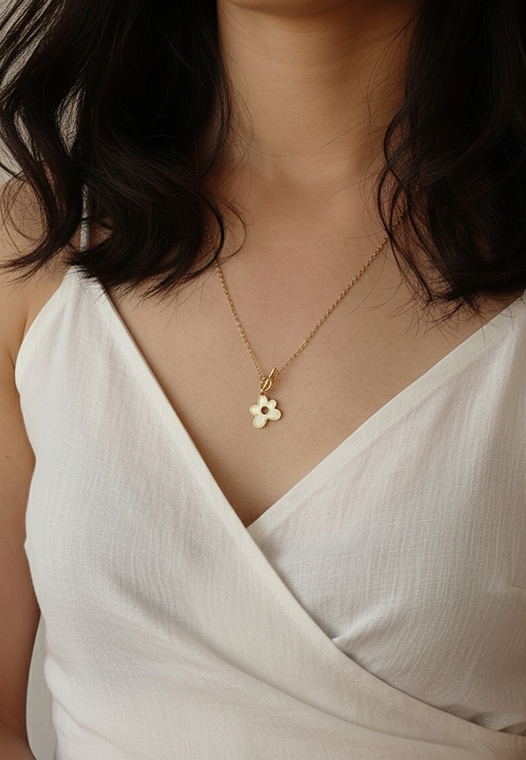 Asha Flower Necklace Asha Flower Necklace