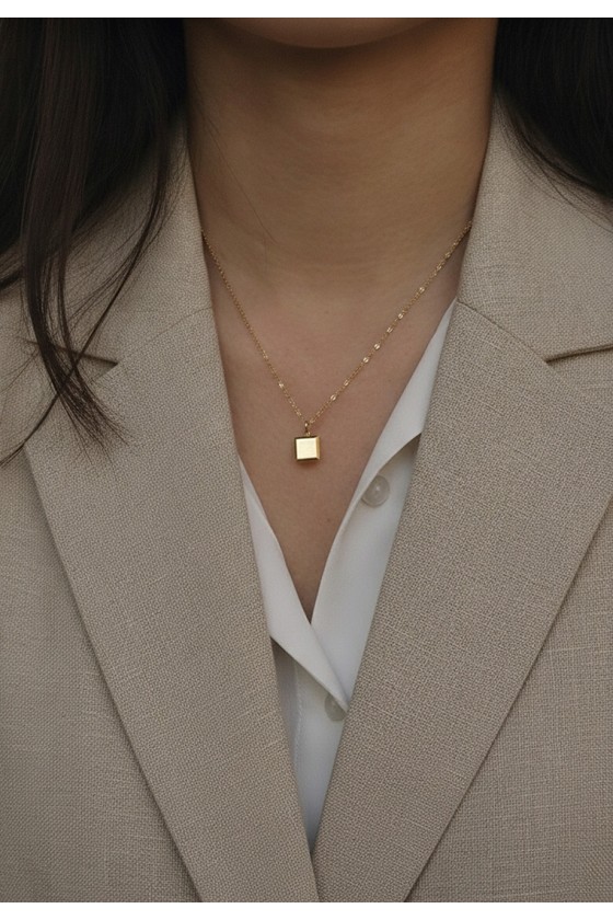 Keoni Square Necklace
